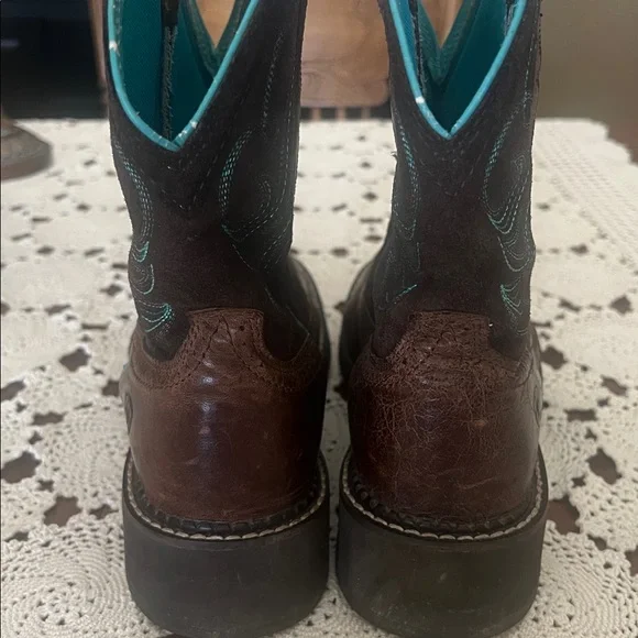 Women’s Ariat Leather Brown Boots with Turquoise Trim Size 10 B - Picture 6 of 10